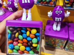 -m豆巧克力世界(上海世茂广场店)