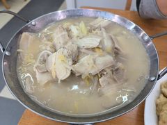 -东北四季饺子王(华山路店)