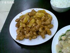 菠萝咕噜肉-天津外国语大学（马场道校区）食堂