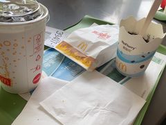 -麦当劳(假日广场店)