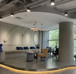 -变画·发型STUDIO