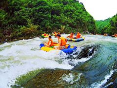 -安吉龙王山峡谷漂流