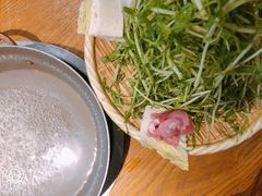 黑猪灼泉水时蔬-吃饭皇帝大(合生汇店)