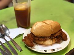 猪扒包-胜利茶餐室