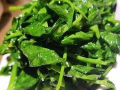 清炒豌豆尖-渝信川菜 · 川味家常菜(长安店)