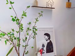 -彳亍咖啡·这里(水湾路店)