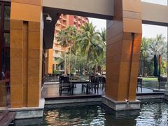 -三亚湾海居铂尔曼度假酒店