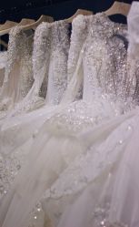 -MISS LUCKY国际婚纱礼服定制(昌平店)