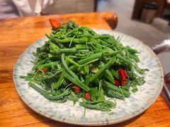 -滇香肴·云南菜蒸汽石锅鱼(云南北路店)