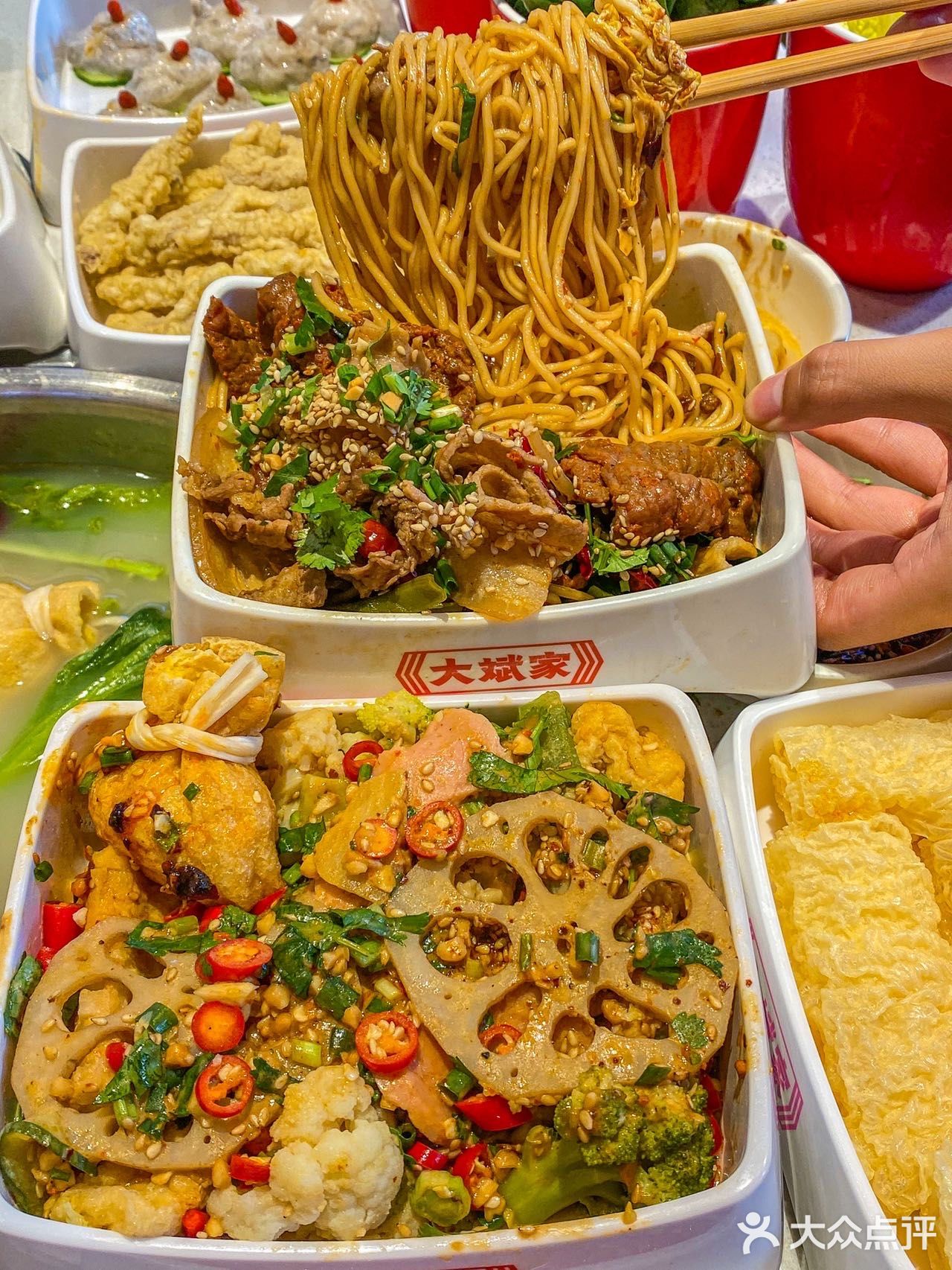 这才是长沙火锅店的必吃榜！泡椒牛肉才0.77r