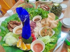 -沐毫傣泐云南菜孔雀宴•手抓饭傣味烧烤(曼听公园店)