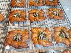 -VERIE BAKEHOUSE