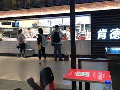 -肯德基(南京站A2检票口楼上)