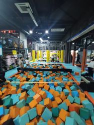 -蹦贝运动中心·蹦床·攀岩·闯关(龙岗店)