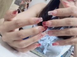 -艾珂·美甲美睫