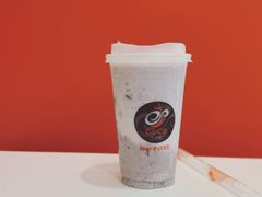 鲜芋雪冰-CoCo都可(湖滨银泰店B区店)