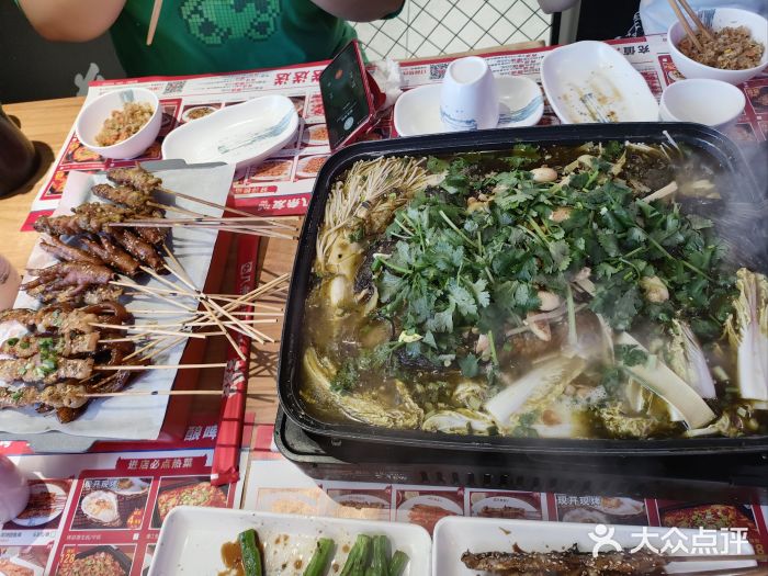 八条友鲜货烧烤·脆皮烤鱼(石岩旗舰店)图片