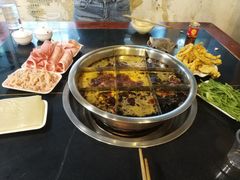 -邓莽子老火锅(中兴路总店)