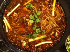 -鸿顺老铁锅美蛙鱼府(解放碑店)