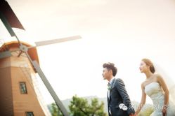 -施华洛婚纱摄影会所(范阳中路店)