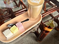 -亚龙湾喜来登·美景台大堂吧