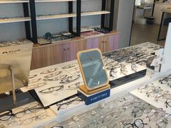 -瑞司视光眼镜·蔡司战略合作眼镜店(新街口店)