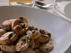 -MONICH牛排融合餐厅(和义大道购物中心店)