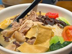 -蒙自源米线大王(东站店)