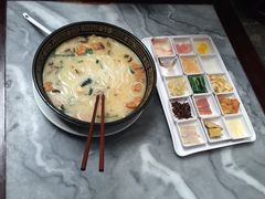 -蔼若春.传承三十年云南菜(金碧公园店)