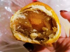 豆沙蛋黄酥-周记传统糕点PASTRY(蜀汉路店)