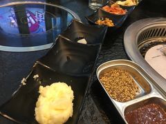 -烤路里·韩国品质自助烤肉(石路天虹4号店)