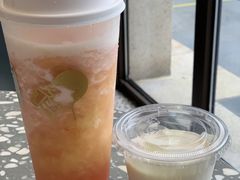 芝芝桃桃-喜茶(迪士尼小镇DP店)