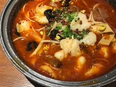 -渝是乎酸菜鱼(龙旗购物中心店)