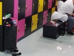 -嘿哟动霸CHUA·新潮玩运动娱乐中心·蹦床滑冰团建乐园