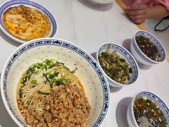 -鲁达面馆本帮风味(共康东路店)