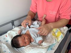 -爱的果实月嫂育婴师(世纪东方店)