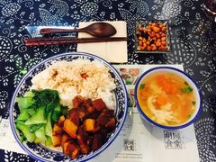 -蜗牛小馆醉乡民谣云南菜(惠新西里店)