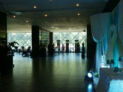 -八府香鸭·啫啫煲(华山路店)