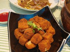 黑松露脆皮豆腐粒-桂满陇·杭州小馆(巴黎春天浦建店)