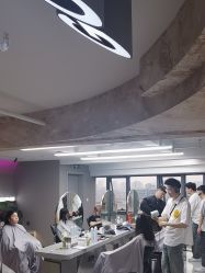 -宫铭烫发染发接发店