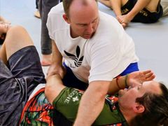-EFL巴西柔术·综合格斗·泰拳·少儿体能训练(虹桥德必馆)