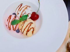 -大连星海皇冠假日酒店
