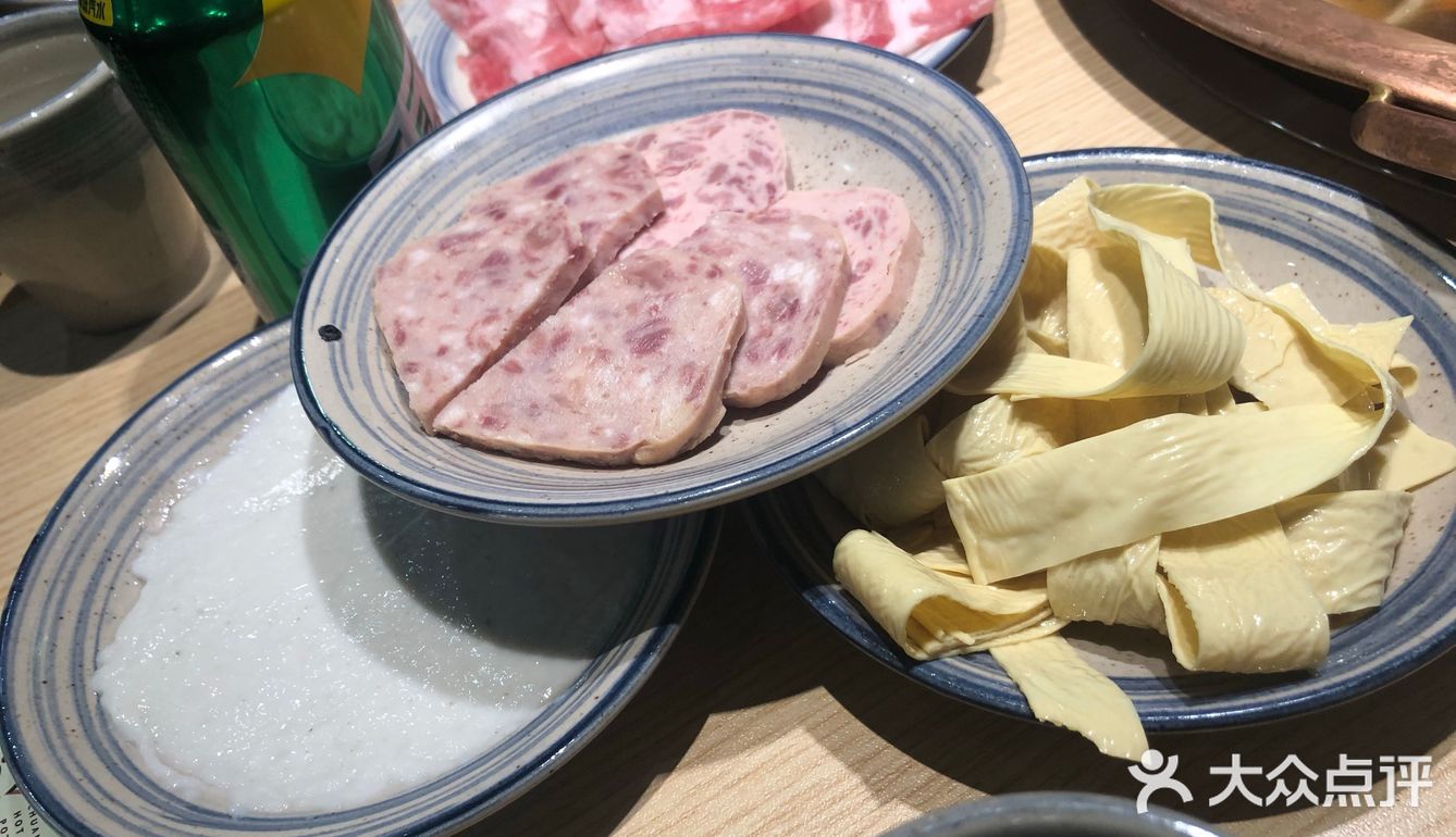 价格也不贵，蟹棒是那种正经蟹棒，可以一试
