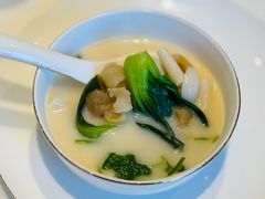 特色鲨鱼煲-至尊鲨鱼·原烹海鲜·新浙菜(拱宸桥店)