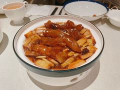 圆葱大烤蹄筋-狮王府淮扬菜(老门东店)