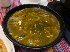 -香巴拉云南餐厅(华莱坞店)