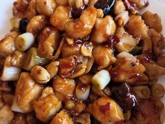 -鑫巴蜀小镇 · 水煮鱼专研店(玉桥店)