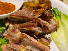 馕坑果木烤羊排-巴扎美食·新疆菜·西域歌舞表演餐厅(新疆大厦店)