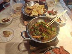 -老街烧烤大排档·地道湖北菜·龙虾馆(汉口火车站店)