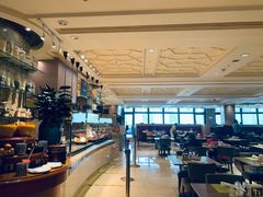 -咖啡苑自助餐厅·中国大饭店